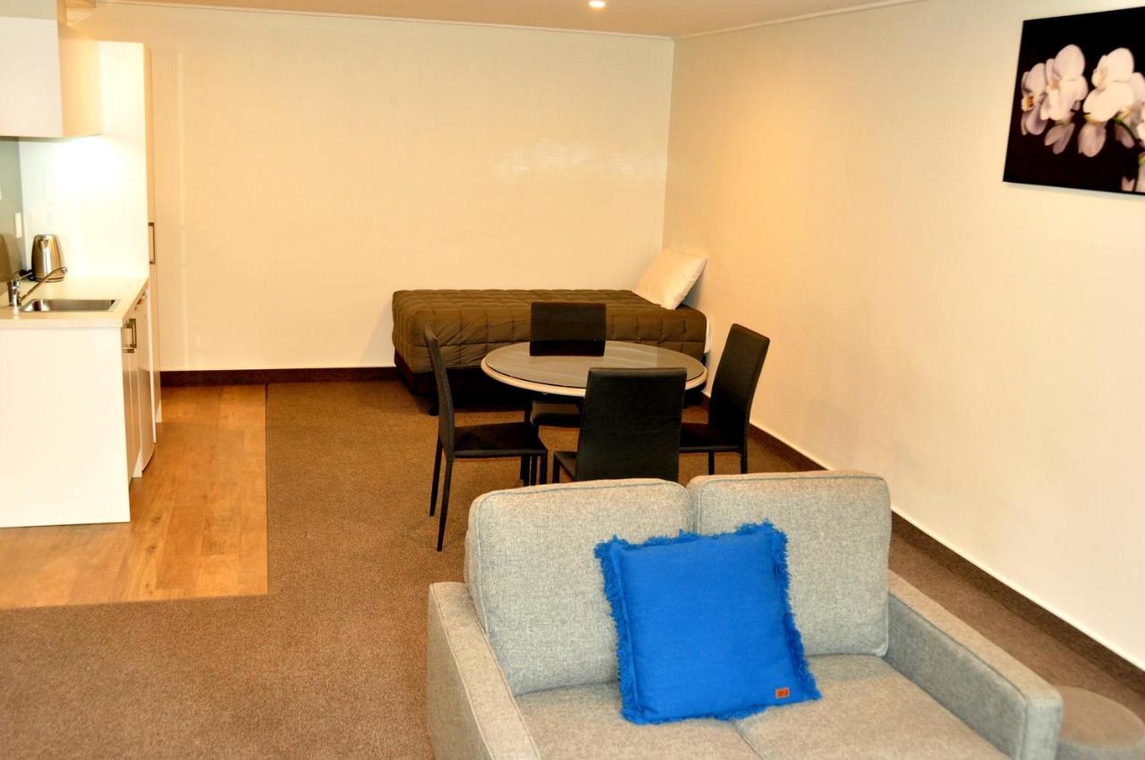St James Apartments Куийнстаун Екстериор снимка