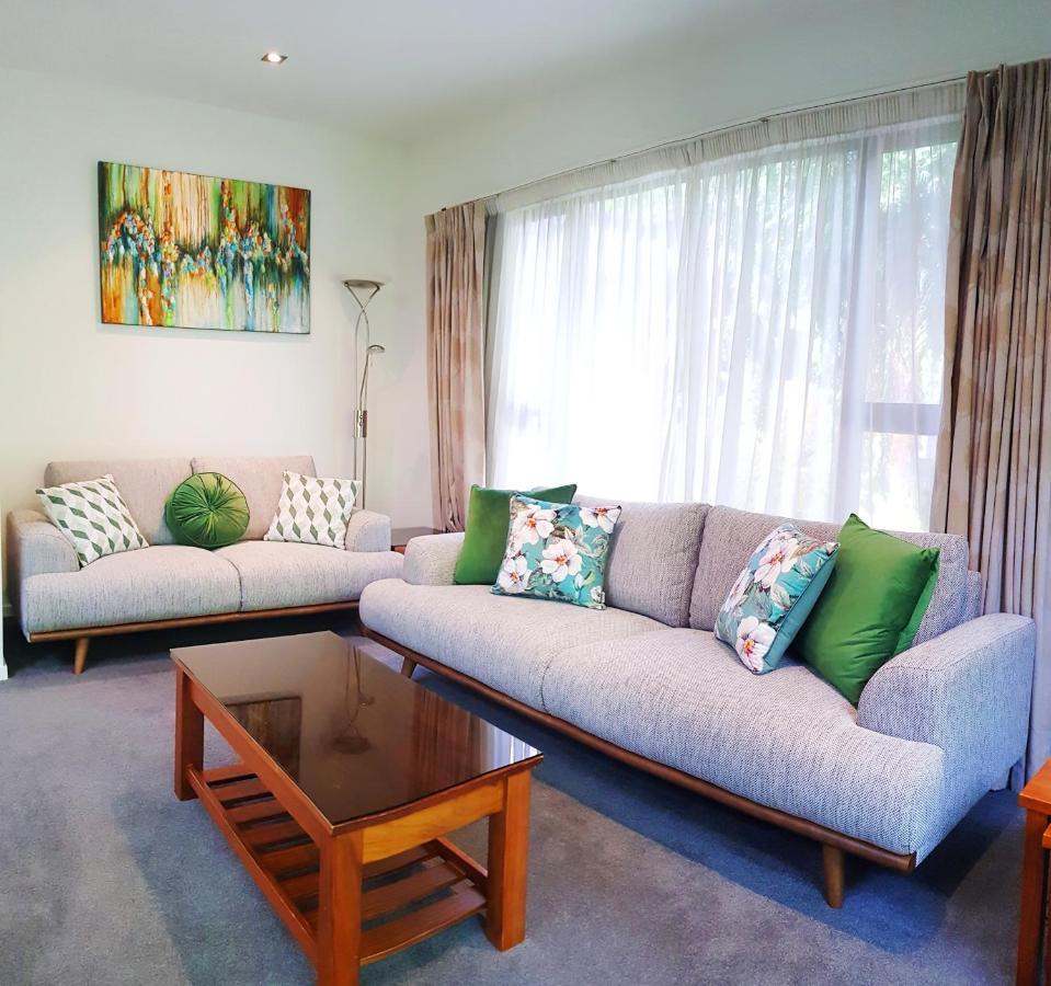 St James Apartments Куийнстаун Екстериор снимка
