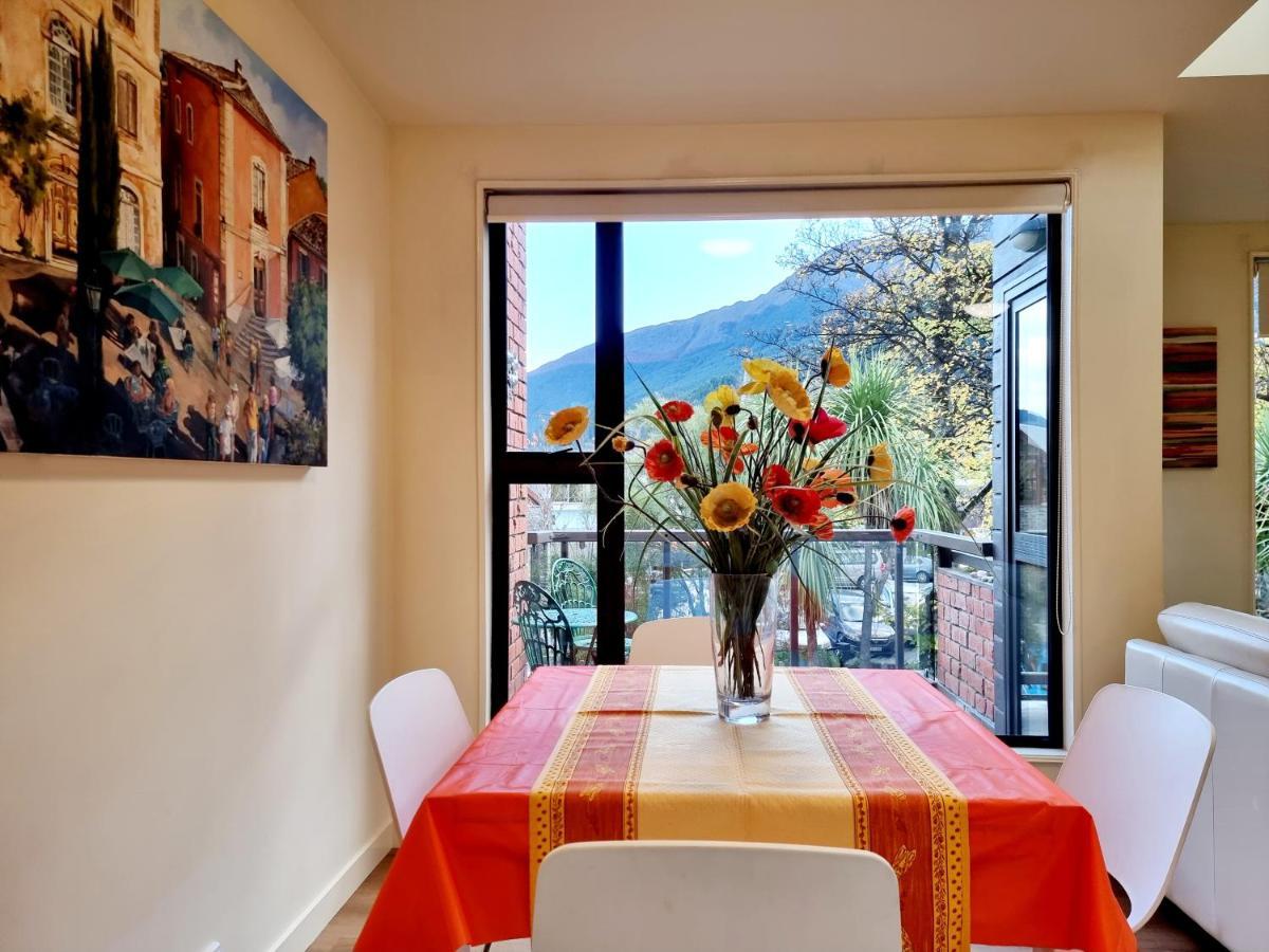 St James Apartments Куийнстаун Екстериор снимка