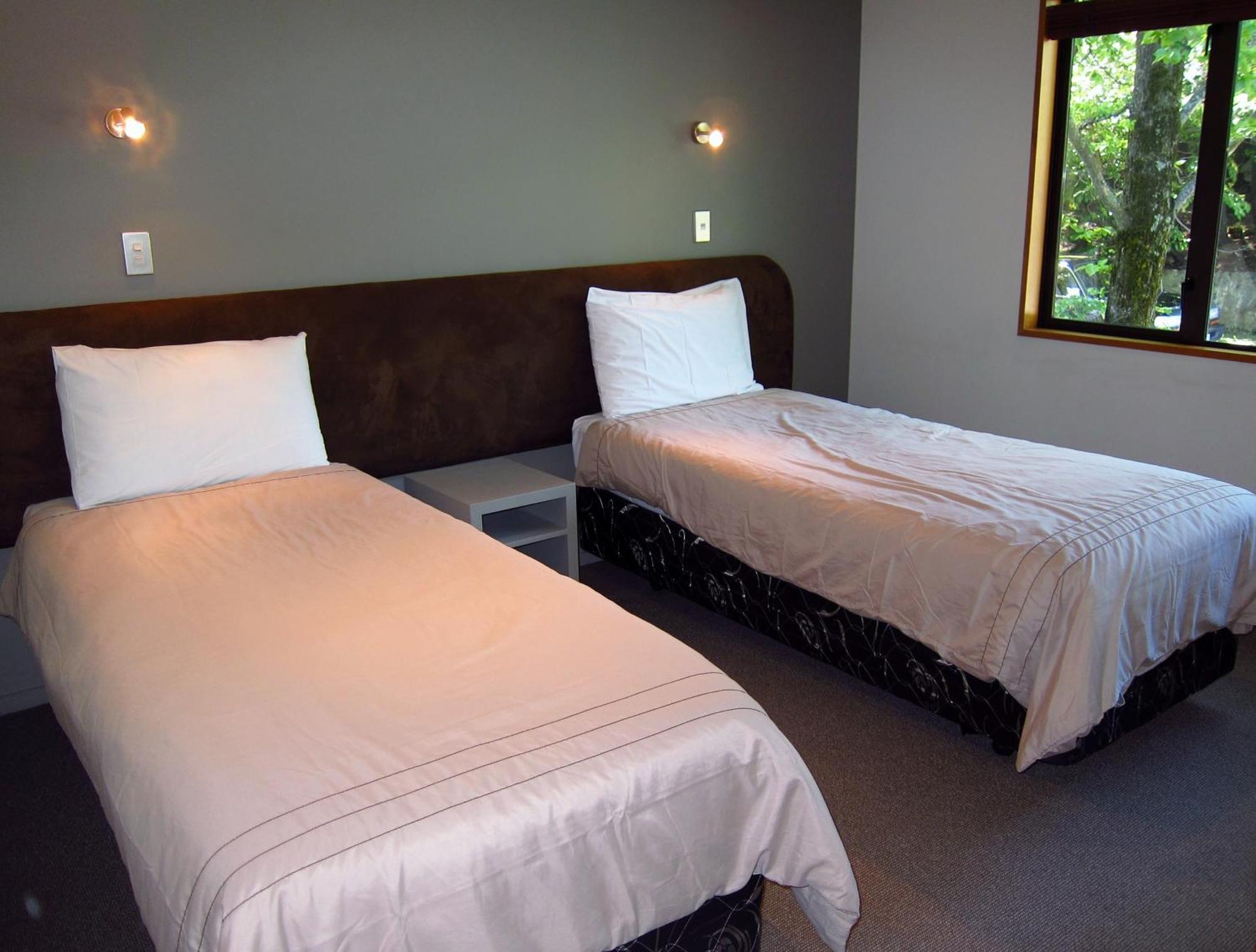 St James Apartments Куийнстаун Екстериор снимка
