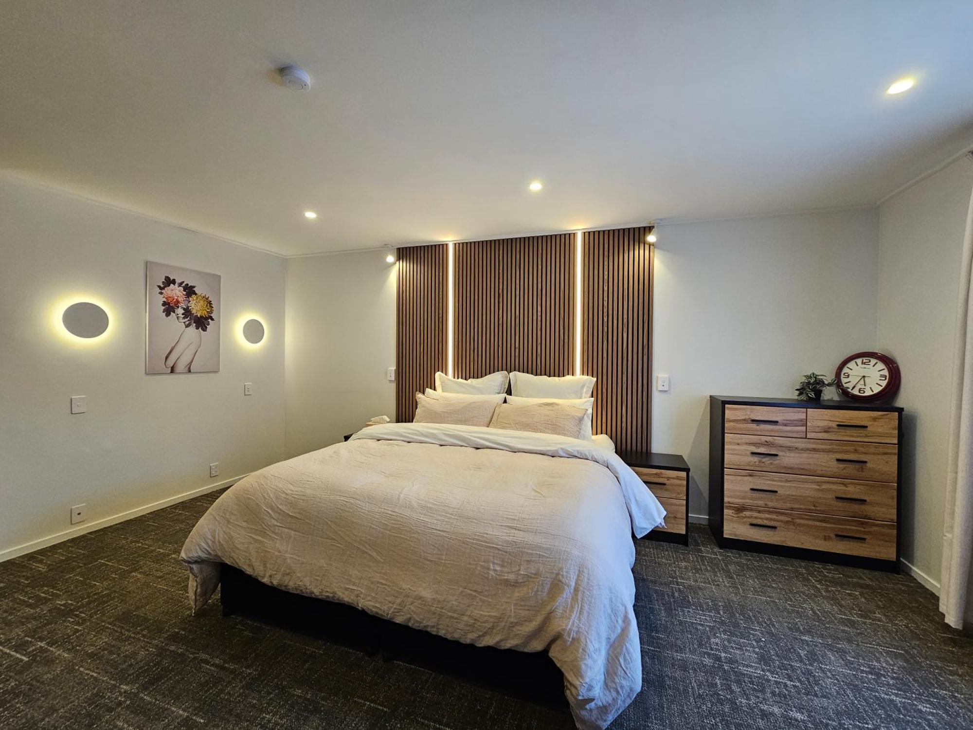 St James Apartments Куийнстаун Екстериор снимка