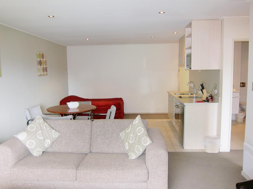 St James Apartments Куийнстаун Екстериор снимка