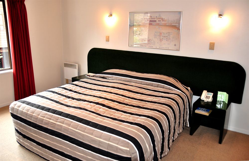 St James Apartments Куийнстаун Екстериор снимка