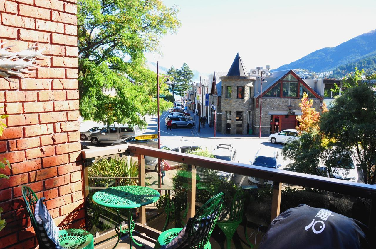 St James Apartments Куийнстаун Екстериор снимка