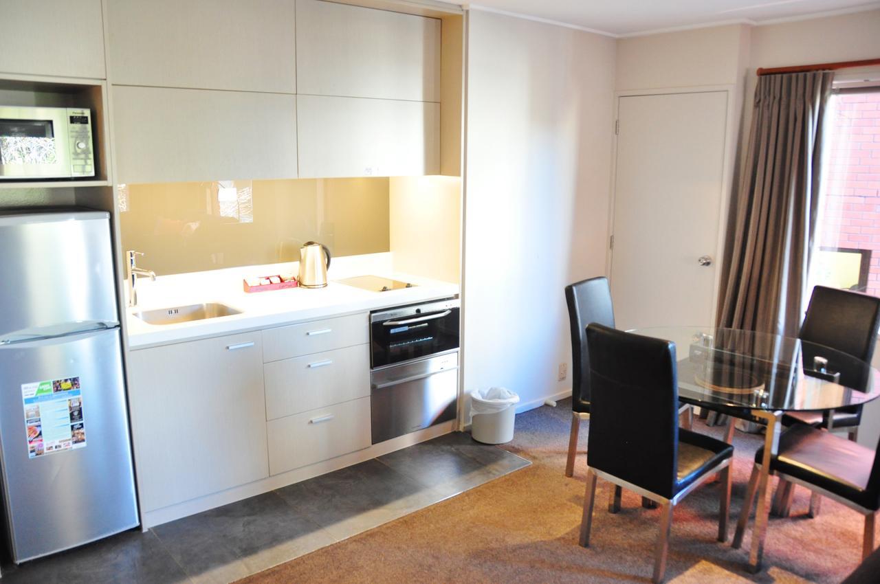 St James Apartments Куийнстаун Екстериор снимка