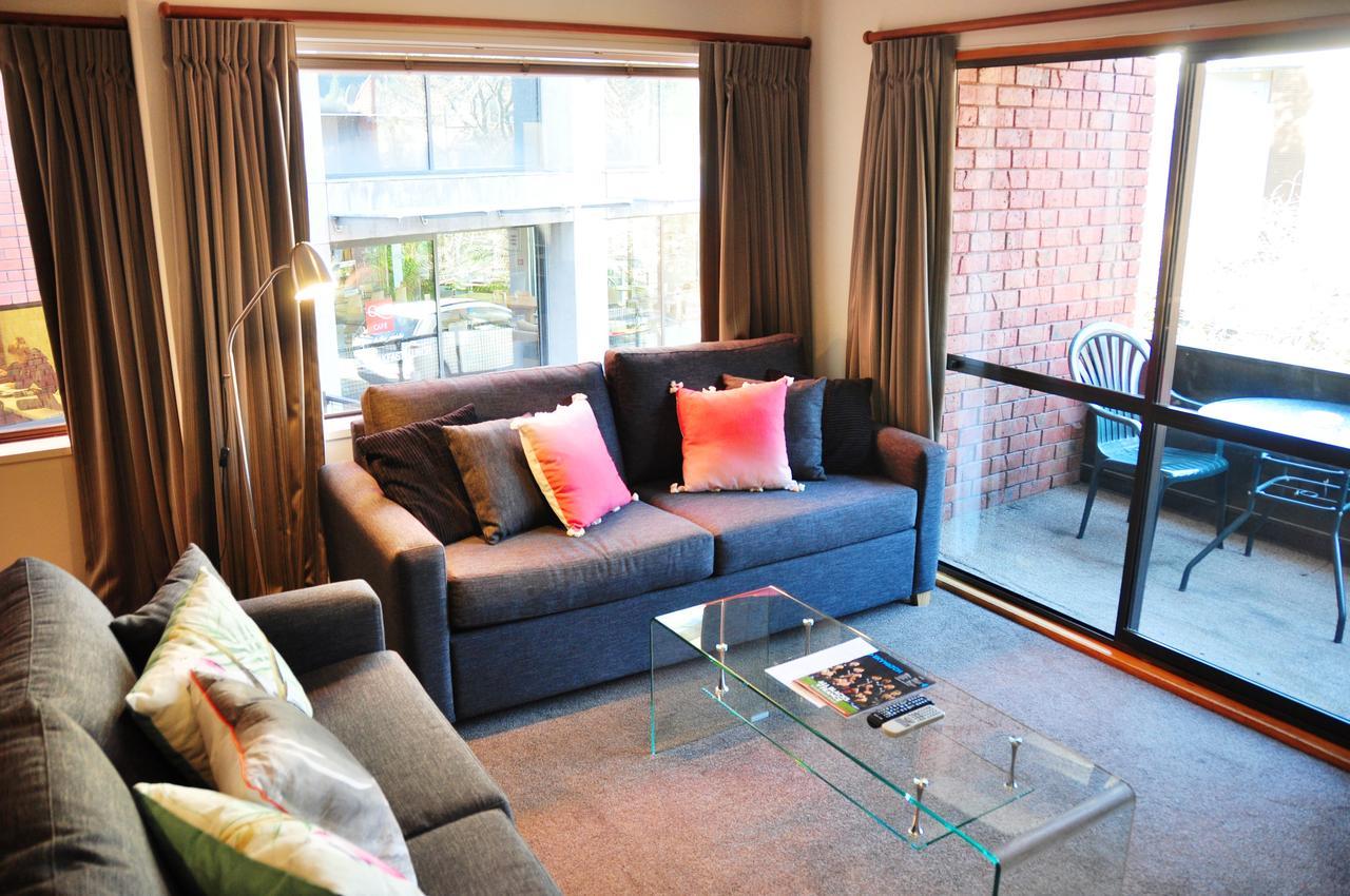 St James Apartments Куийнстаун Екстериор снимка